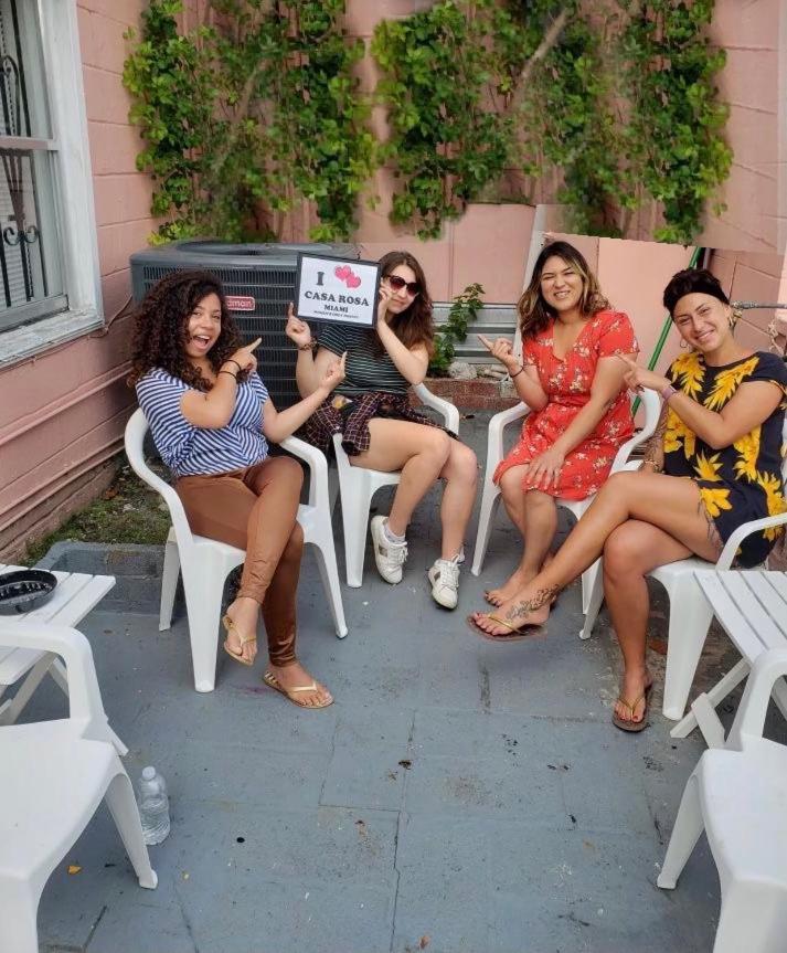 Casa Rosa All Women'S Hostel Miami Exterior photo
